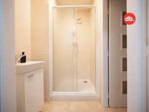 Pronájem komerční nemovitosti, Karlovy Vary, U Koupaliště, 13 m2