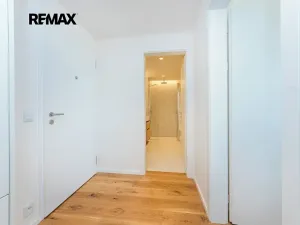 Prodej bytu 2+kk, Praha - Radlice, U Komína, 41 m2