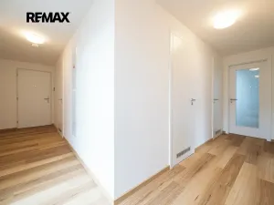 Pronájem bytu 3+kk, Praha - Modřany, Kolmanova, 77 m2