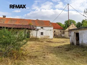 Prodej zemědělského objektu, Počedělice, 2500 m2