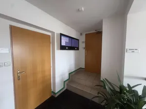Pronájem kanceláře, Jičín, Husova, 59 m2