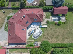 Prodej rodinného domu, Sezemice - Veská, 400 m2