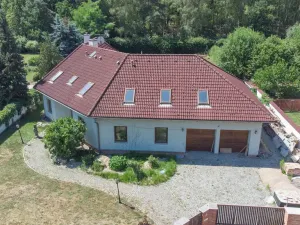 Prodej rodinného domu, Sezemice - Veská, 400 m2