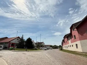Prodej bytu 3+kk, Břežany II, 60 m2