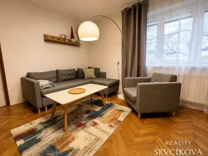 Pronájem bytu 2+1, Pardubice, Jiránkova, 63 m2