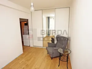 Pronájem bytu 2+kk, Praha - Troja, Hnězdenská, 36 m2