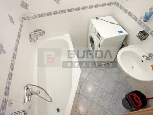 Pronájem bytu 2+kk, Praha - Troja, Hnězdenská, 36 m2