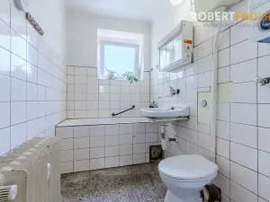 Prodej bytu 2+1, Praha - Bubeneč, Ve struhách, 48 m2