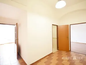 Pronájem bytu 2+1, Tábor, 9. května, 75 m2