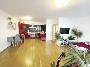 Pronájem bytu 2+kk, Praha - Vršovice, Ruská, 67 m2