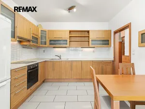Pronájem bytu 2+kk, Praha - Vysočany, Podkovářská, 54 m2