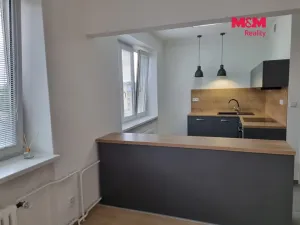 Pronájem bytu 1+1, Karviná, Urxova, 38 m2