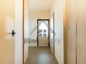 Prodej bytu 3+1, Volary, Sídl. Míru, 69 m2