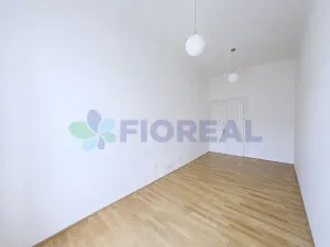 Pronájem kanceláře, Praha - Karlín, Sokolovská, 18 m2