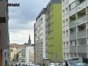 Pronájem bytu 3+1, Praha - Žižkov, Jeseniova, 73 m2