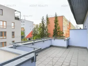 Pronájem bytu 1+kk, Praha - Zbraslav, Pelzova, 35 m2