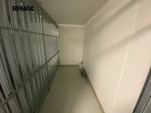 Pronájem bytu 2+kk, Praha - Modřany, Komořanská, 53 m2