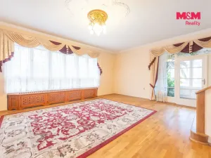 Prodej rodinného domu, Uherské Hradiště, U Stadionu, 300 m2