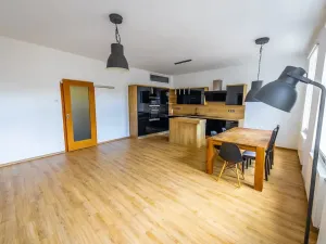 Prodej bytu 3+kk, Jihlava, Znojemská, 87 m2