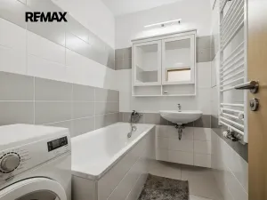 Prodej bytu 2+kk, Praha - Hostavice, U Hostavického potoka, 46 m2
