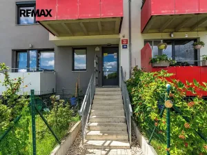 Prodej bytu 2+kk, Praha - Hostavice, U Hostavického potoka, 46 m2
