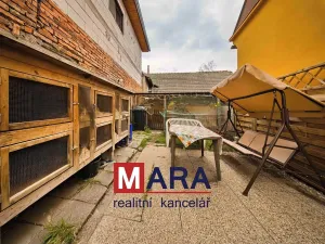 Prodej rodinného domu, Charváty, 140 m2