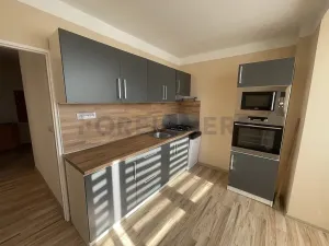 Pronájem bytu 3+1, Pardubice, kpt. Nálepky, 64 m2