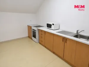 Pronájem chalupy, Bernartice, 639 m2