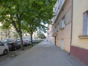 Prodej bytu 2+kk, Praha - Holešovice, U Uranie, 40 m2