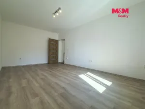 Pronájem bytu 2+kk, Klášterec nad Ohří - Miřetice u Klášterce nad Ohří, Chomutovská, 64 m2