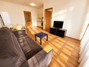 Pronájem bytu 2+kk, Praha - Karlín, Křižíkova, 51 m2