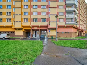 Pronájem bytu 3+1, Chomutov, Bezručova, 75 m2