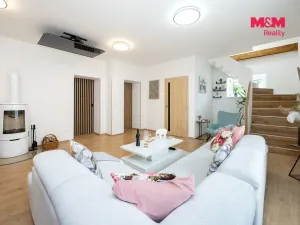 Prodej rodinného domu, Jeníkovice, 220 m2