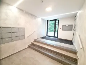 Pronájem bytu 2+kk, Praha - Libeň, Červená báň, 40 m2