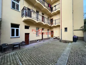 Pronájem bytu 1+1, Praha - Smíchov, Křížová, 37 m2