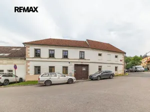 Pronájem skladu, Praha - Velká Chuchle, náměstí Chuchelských bojovníků, 85 m2
