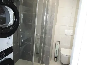 Pronájem bytu 1+kk, Praha - Strašnice, Strančická, 34 m2
