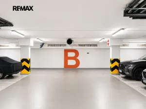 Pronájem garážového stání, Praha - Prosek, Kytlická, 10 m2