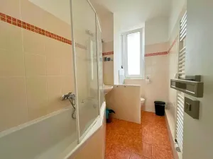 Pronájem bytu 3+kk, Praha - Bubeneč, Ve struhách, 52 m2