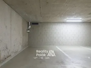 Pronájem garážového stání, Liberec, Tovární, 15 m2