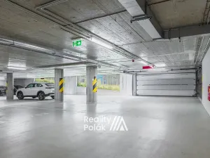 Pronájem garážového stání, Liberec, Tovární, 15 m2