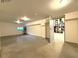 Pronájem obchodního prostoru, Praha - Čakovice, Cukrovarská, 468 m2