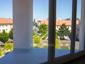 Pronájem bytu 2+kk, Veselí nad Moravou, náměstí Míru, 37 m2