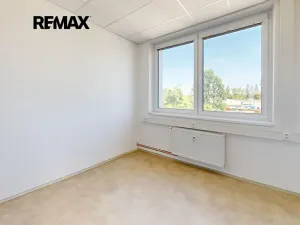 Pronájem kanceláře, Pardubice, Fáblovka, 444 m2