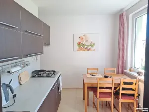 Pronájem bytu 2+1, Karlovy Vary, Lomená, 60 m2