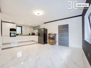 Prodej rodinného domu, Kelč, 300 m2