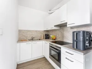 Prodej bytu 1+kk, Praha - Modřany, Soukalova, 38 m2