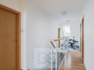 Pronájem rodinného domu, Praha - Kbely, Pod Nouzovem, 148 m2
