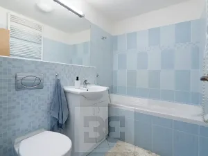 Pronájem rodinného domu, Praha - Kbely, Pod Nouzovem, 148 m2