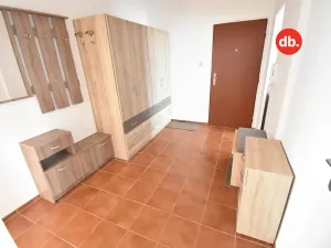 Pronájem bytu 2+1, Karlovy Vary, Dvořákova, 67 m2